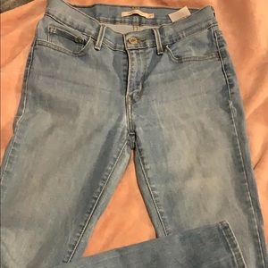 Levi skinny jeans